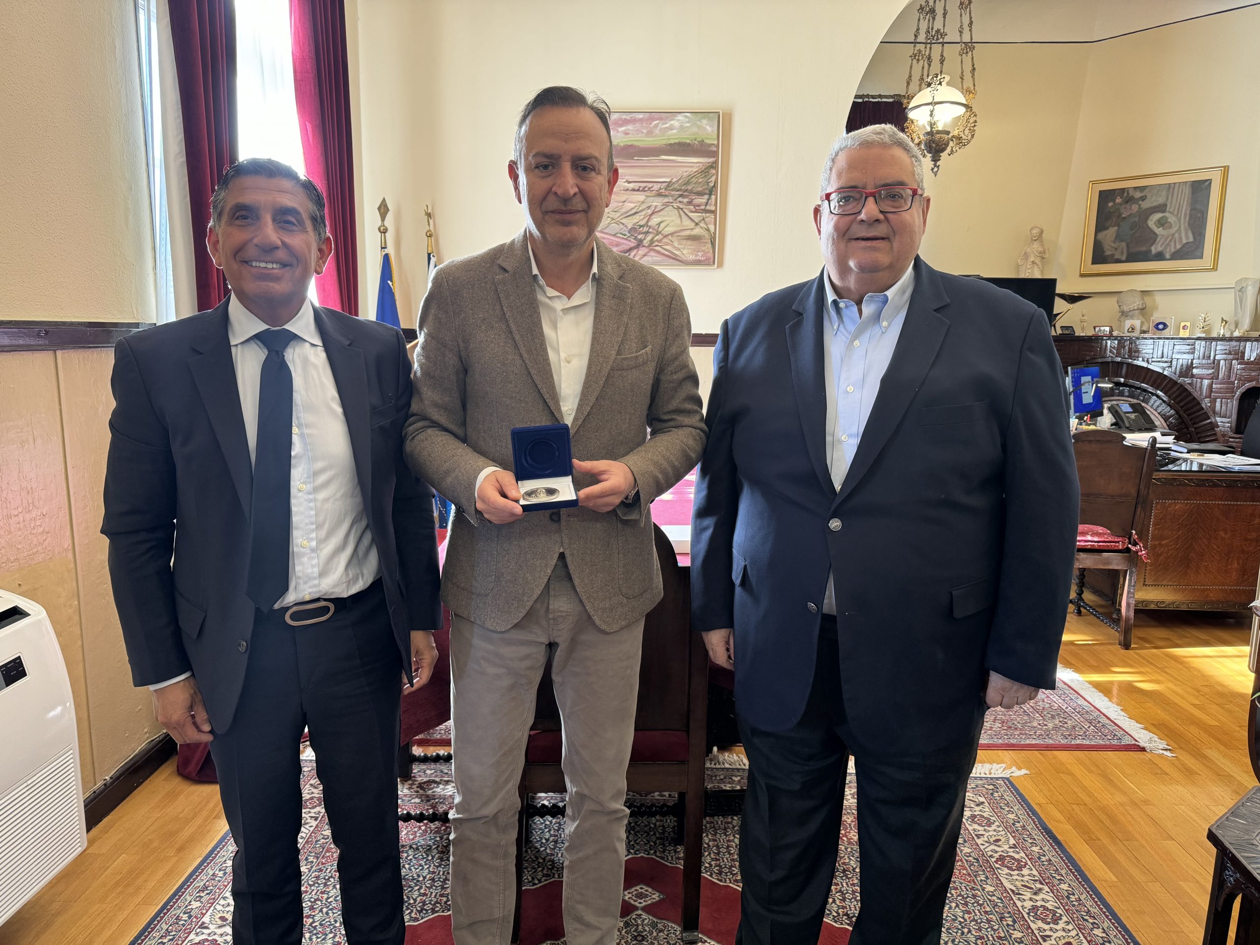 Συνάντηση Δημάρχου Ιωαννίνων με τον Πρόεδρο και τον Γενικό Διευθυντή του Ιδρύματος της Ριζαρείου Εκκλησιαστικής Σχολής