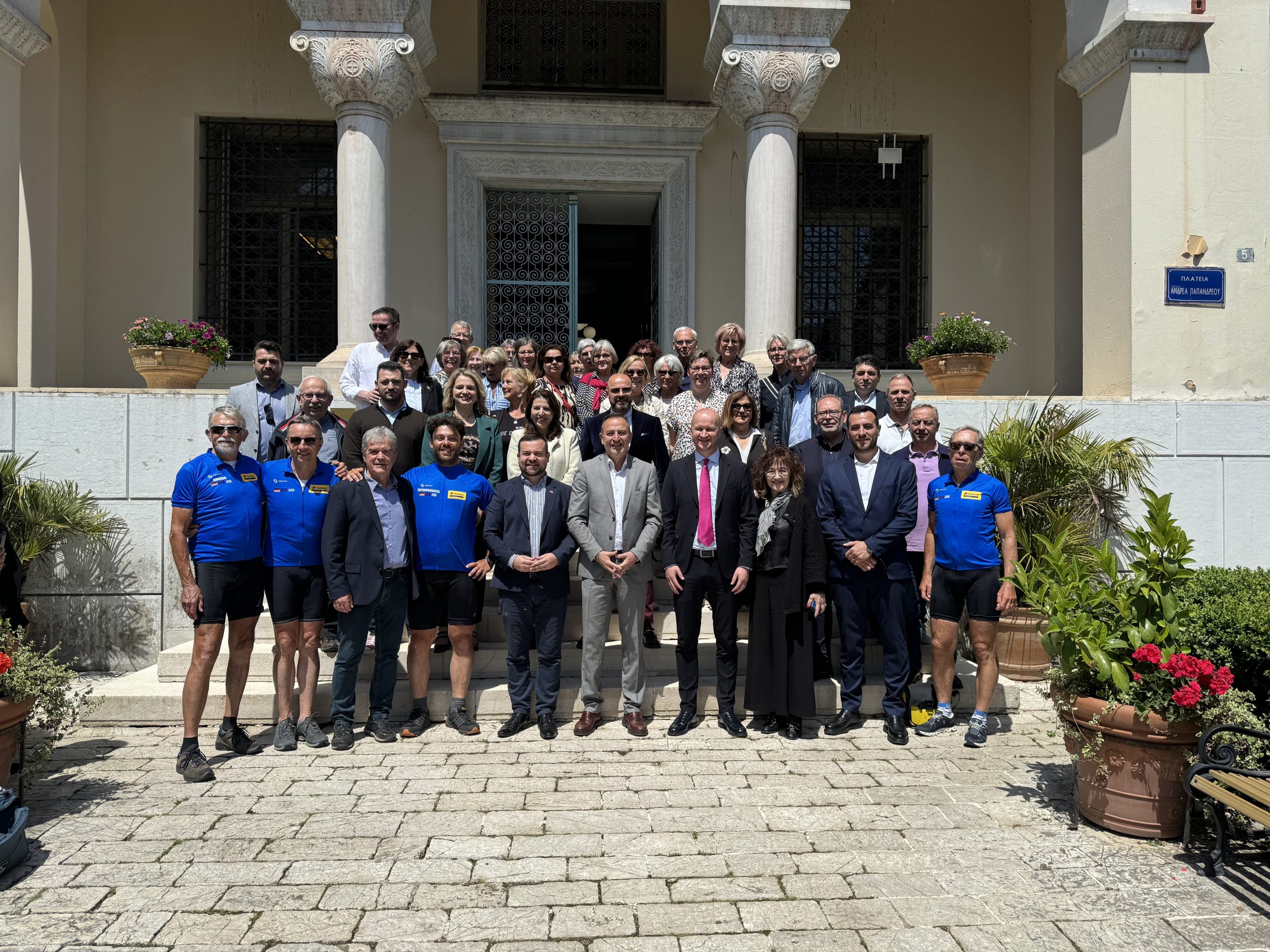 Ιωάννινα και Schwerte συνεργάζονται πιο στενά με πρώτο στόχο την διασύνδεση του «Β. Πύρρος» με την Γερμανία