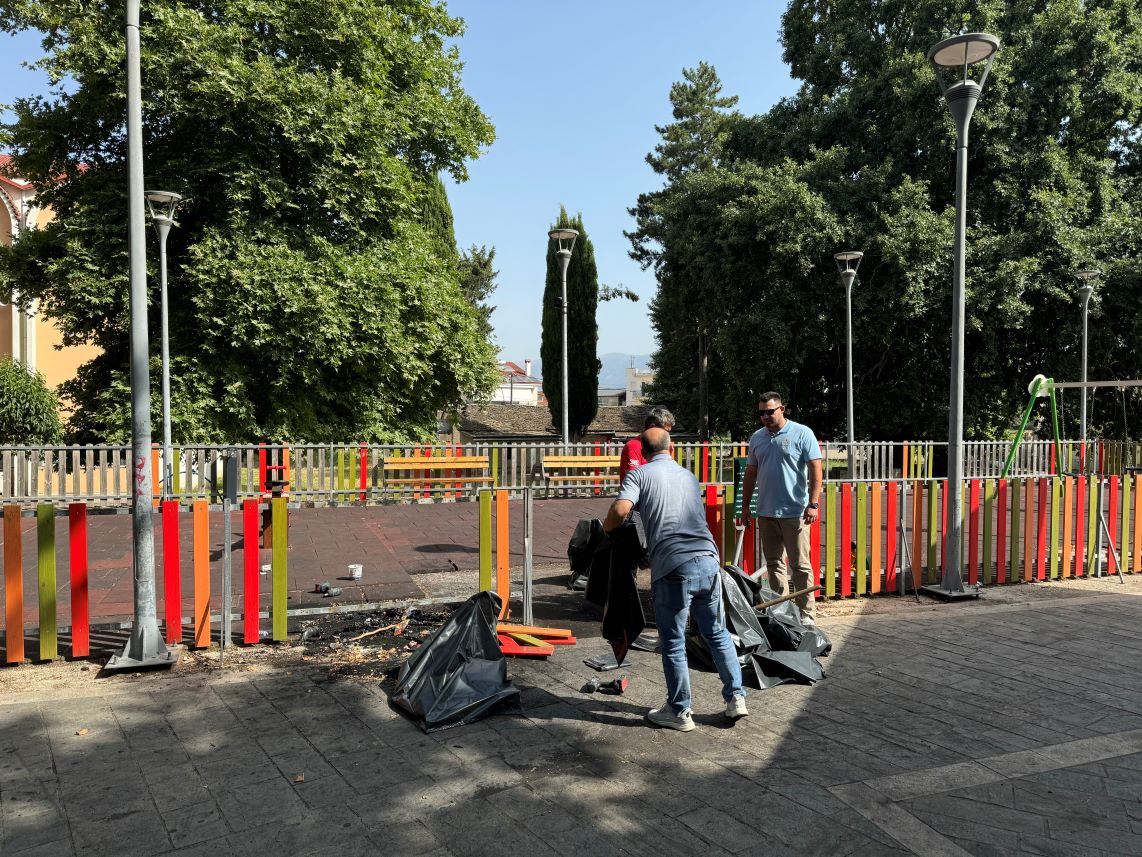 Προβληματίζουν οι συνεχείς βανδαλισμοί δημόσιων χώρων – Πρωτοβουλία του δημάρχου Ιωαννίνων για σύσκεψη με τους αρμόδιους φορείς